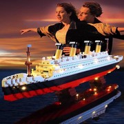 泰坦尼克号2024积木100000粒以上模型船玩具拼图高难度巨大型