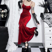 哥特红色中世纪复古裙丝绒连衣裙吊带，鱼尾裙礼服裙风情万种的裙子