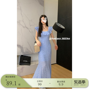 王少女(王少女)的店蓝黄色碎花连衣裙，2024夏季气质长款显瘦无袖荷叶边裙子