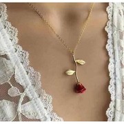 欧美饰品创意滴红色，玫瑰花吊坠项链送女友情人节礼物合金