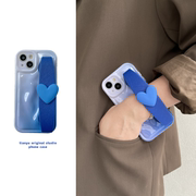 渐变天蓝色爱心腕带适用于iphone14promax手机壳苹果13保护套12苹果11硅胶13pro斜挎绳14pro可背带13promax软