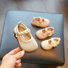 女宝宝镂空透气公主鞋，夏季软底防滑6-12个月学步鞋子女童凉鞋不掉