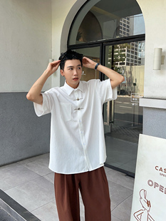 陈大富(陈大富)中国风肌理，感金属扣衬衫男夏季设计感宽松纯色翻领短袖衬衣