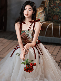 新娘高级感敬酒服长裙2024红色订婚礼服裙轻奢小众高端回门连衣裙