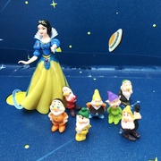 网红款白雪公主和7个小矮人玩偶吃鸡人偶搪胶kt猫凯蒂猫叮当玩偶
