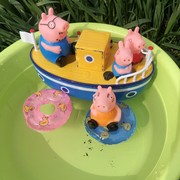 儿童玩具戏水洗澡佩琪小猪，爸爸海盗船玩具乔治狗，爷爷漂浮航海船