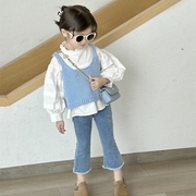 女童针织背心套装春装2024韩版时髦叠穿衬衫马甲喇叭裤三件套