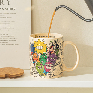 美式涂鸦马克杯卡通个性创意，设计感陶瓷，水杯家用办公咖啡杯带盖勺