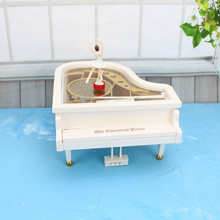 钢琴蛋糕装饰摆件生日礼物钢琴八音盒旋转芭蕾舞跳舞女孩音乐盒