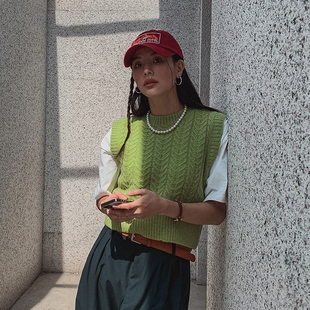 韩国短款圆领无袖麻花纹针织马甲背心通勤羊毛套头纯色绿色