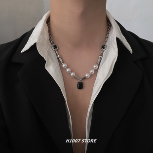 珍珠黑宝石钛钢项链女小众，设计感高级锁骨链男毛衣链2024年潮