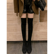 过膝显瘦长筒靴女秋冬季时尚，黑色绒面高跟粗跟高筒靴，优雅方头