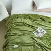 夏季薄款珊瑚法兰绒毛毯，沙发空调午睡办公室午休盖毯床单小毯子绿