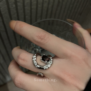 不规则肌理大锆石戒指男女开口可调节时尚个性指环暗黑小众食指戒