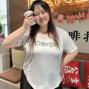 plusgirl大码200斤女装韩版重工，串珠字母弧形下摆，修身短袖t恤