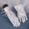 法式玫瑰白色缎面短款结婚新娘婚礼婚纱晚礼服全指珍珠手套赫本风