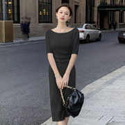 黑色修身连衣裙夏季女极简风OL通勤短袖显瘦高级感正式场合包臀裙