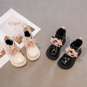 女童靴子中筒马丁靴，2023秋冬儿童，蝴蝶结英伦风皮靴小宝宝