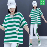 开叉粗条纹短袖t恤女2024年夏季韩版时尚，宽松个性百搭上衣潮薄款