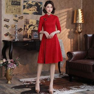 红色秋季旗袍短款小个子美女，连衣裙大摆长袖蕾丝，黑色显瘦简约