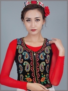 新疆舞蹈服装女马甲广场舞短款绣花马夹维吾尔族表演外穿背心