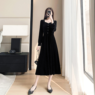 法式赫本风金丝绒长袖黑色连衣裙，女2024春装，a字裙子小个子女