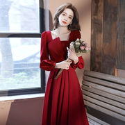 2024年秋季敬酒服新娘女红色订婚连衣裙平时可穿纯色小晚礼服