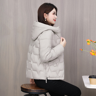 反季2023冬季羽绒棉服，女士短款韩版修身棉衣，轻薄加厚棉袄外套