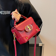 红色定型盒子小包包女2023潮时尚，百搭质感小方，包手提(包手提)斜挎包