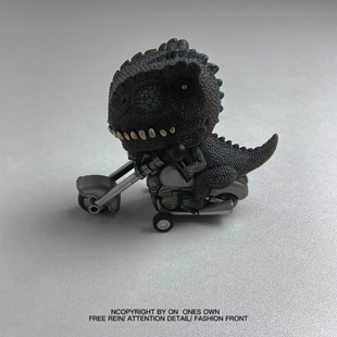 “一个有趣的小玩意，”霸王龙骑野摩托惯性摩托车玩具饰品创意摆件