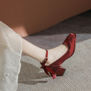 严选法式红色婚鞋女2024春秋款，方头两穿粗跟单鞋，不累脚伴娘高跟鞋