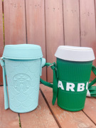 星巴克会员星咖啡伴行随行杯型浅蓝色绿色单肩斜挎拉链包包