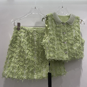 绿色小香风钻扣立体流苏，提花套装女2022夏背心(夏背心)外套短裙两件套