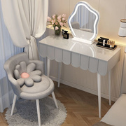 法式梳妆台主卧室现代简约网红书桌化妆台一体奶油风小户型