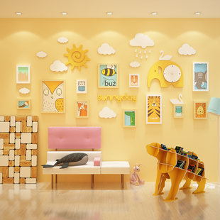幼儿园儿童房装饰实木相框组合钟表，相片墙动漫，卡通照片墙宝宝创意