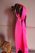 gleerainbow时髦荧光粉红，燕尾真丝领巾丝巾飘带腰带丝巾