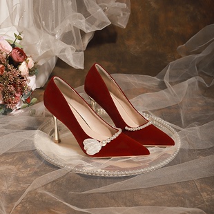 尖头红色订婚鞋新娘鞋，秀禾婚纱两穿2024中式敬酒服高跟鞋细跟