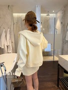 智研韩国进口纯色奶白色套装，卫衣裙装复合厚实休闲上衣半身裙