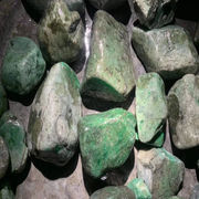 缅甸天然翡翠原石帝王绿冰种手镯料手链玉石，吊坠戒指手环挂件把件