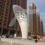 不锈钢海豚雕塑金属艺术，镂空发光海豚鲸鱼，造型户外广场大型装饰