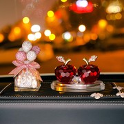高档水晶苹果汽车摆件车载中控台，创意女神款漂亮车内装饰用品