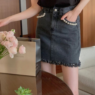 韩国东大门设计感独特珍珠，扣带撕边牛仔短裙高腰包(高腰包)臀半身裙女