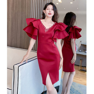 夏季设计感珍珠韩版v领时尚气质优雅收腰性感，名媛开叉连衣裙