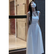 白色吊带连衣裙子女2023夏季春秋长袖法式小个子，初恋收腰长裙