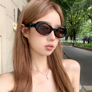 时尚缪斯~椭圆形墨镜女2024太阳镜方圆脸猫眼防紫外线眼镜