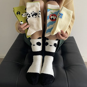 国风熊猫绿色配鲨鱼裤的毛茸茸女土秋天高腰袜子女潮设计感中筒袜