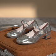 浅口鞋子2024春夏季银色圆头，玛丽珍金属感珍珠，中跟圆头单鞋女
