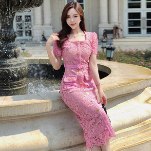 2024春夏装 玫红色水溶蕾丝短袖方领中长款连衣裙 越南设计师