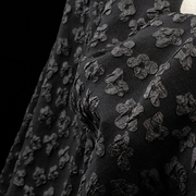 浮雕提花布料黑白小花泡3d立体艺术感花朵，衬衫裙子汉服设计师布料
