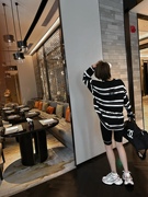2023夏季黑白条纹宽松版型T恤女洋气韩版长袖韩版简约